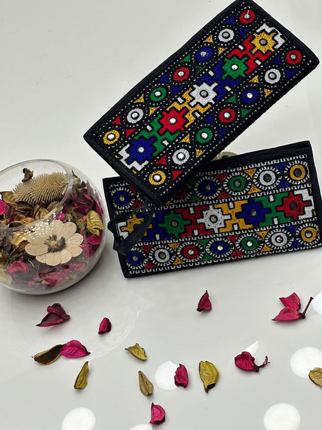Handmade Multani Multi Embroidered Pouch KS0124014